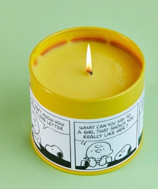 Snoopy candle