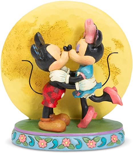 Mickey & Minnie Mouse kiss figure