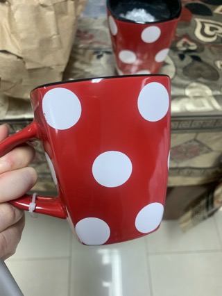 Minnie Mouse mug polka