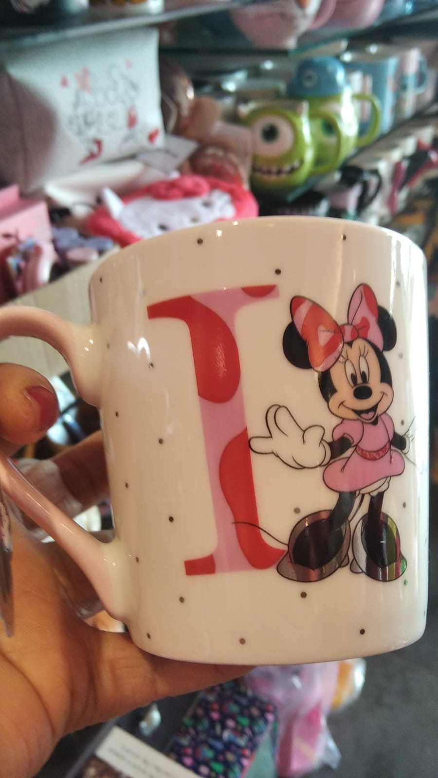 Minnie Mouse mug letter i