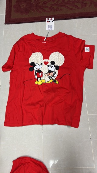 Mickey mouse tshirt adult size m