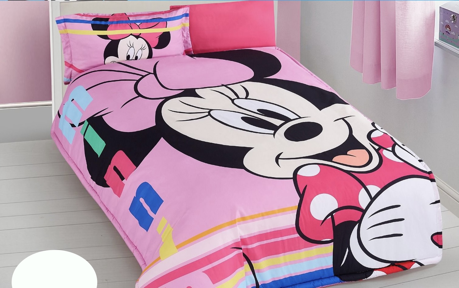 Minnie Mouse bed cover set